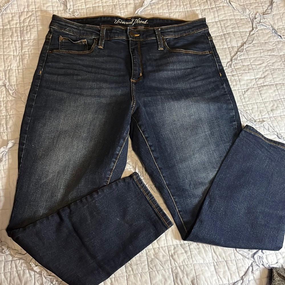 Universal Thread Jeans
